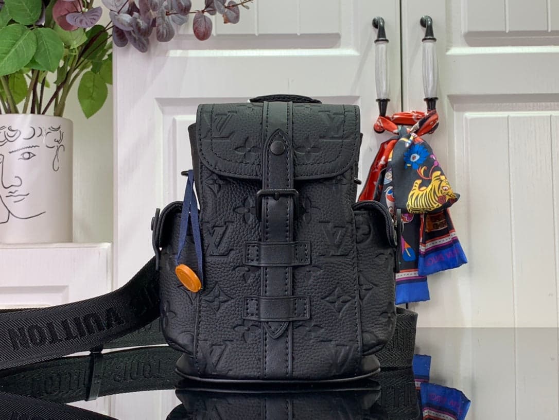 Lv Nano Christopher Taurillon Monogram – Moda