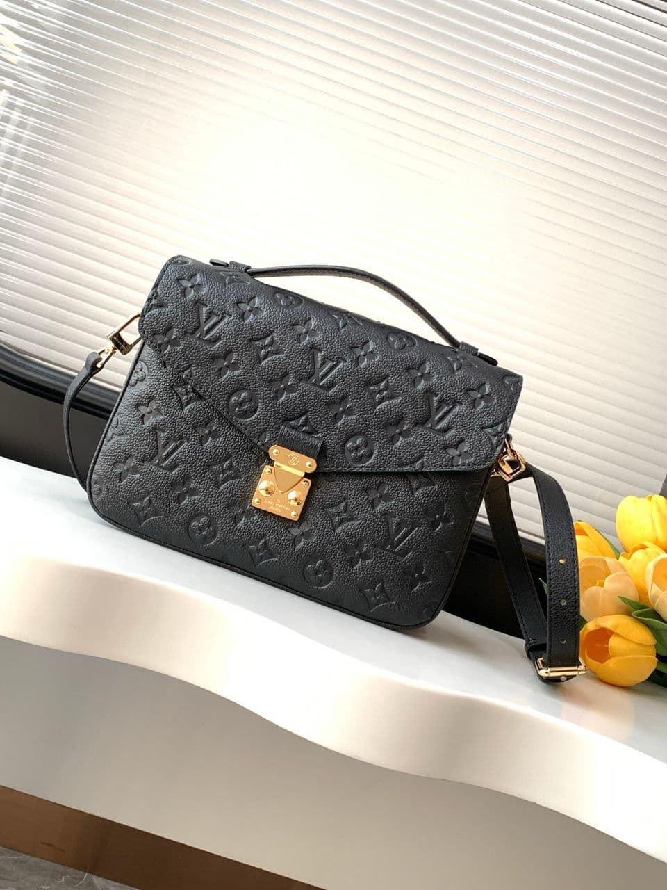 Lv Pochette Metis Black – Moda