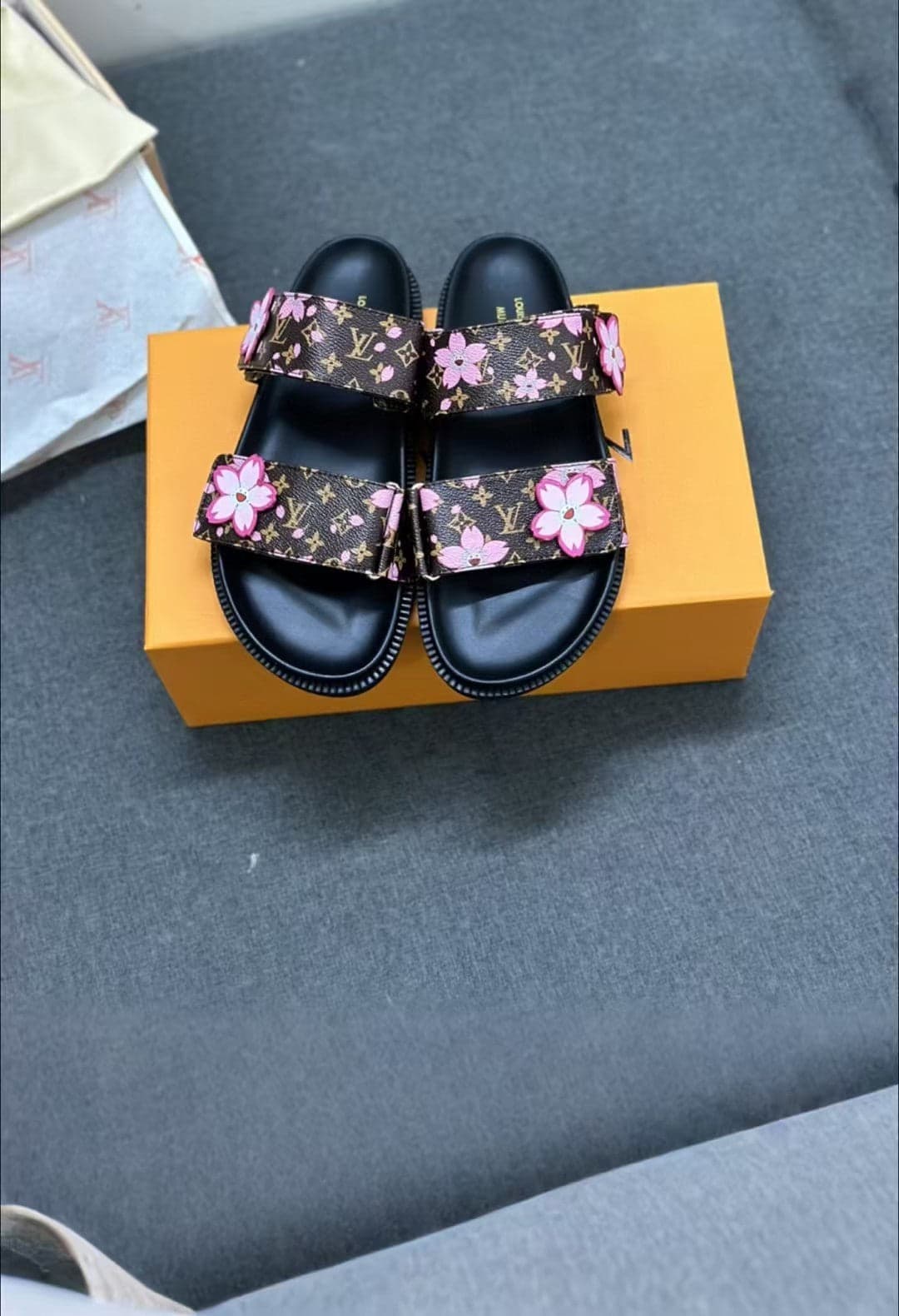 Lv Sandal – Moda