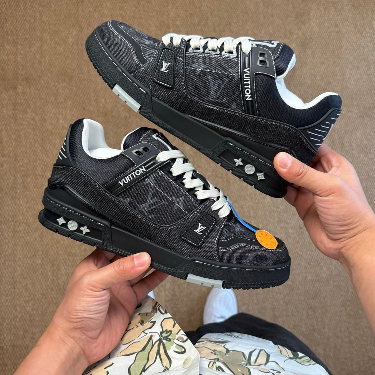 LV Trainer Jeans – Moda