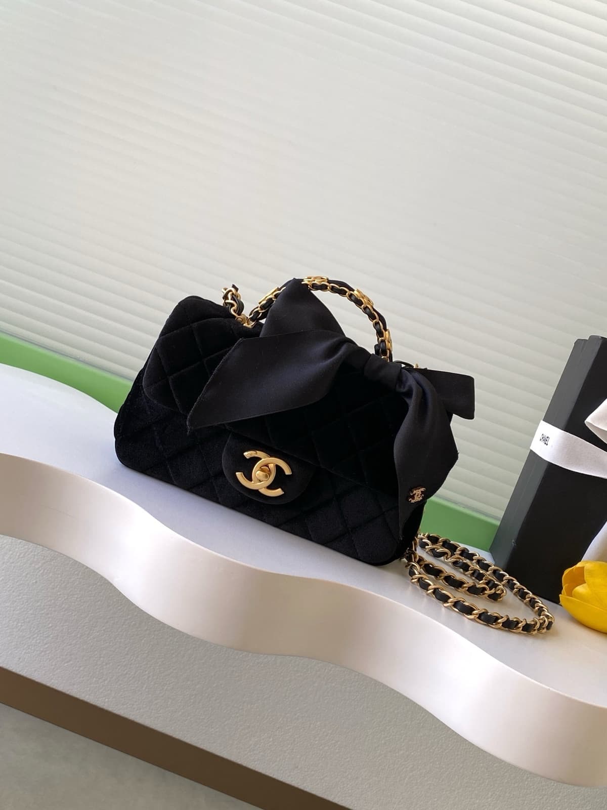 Mini Flap Bag Black Top  Handle CHANEL – Moda