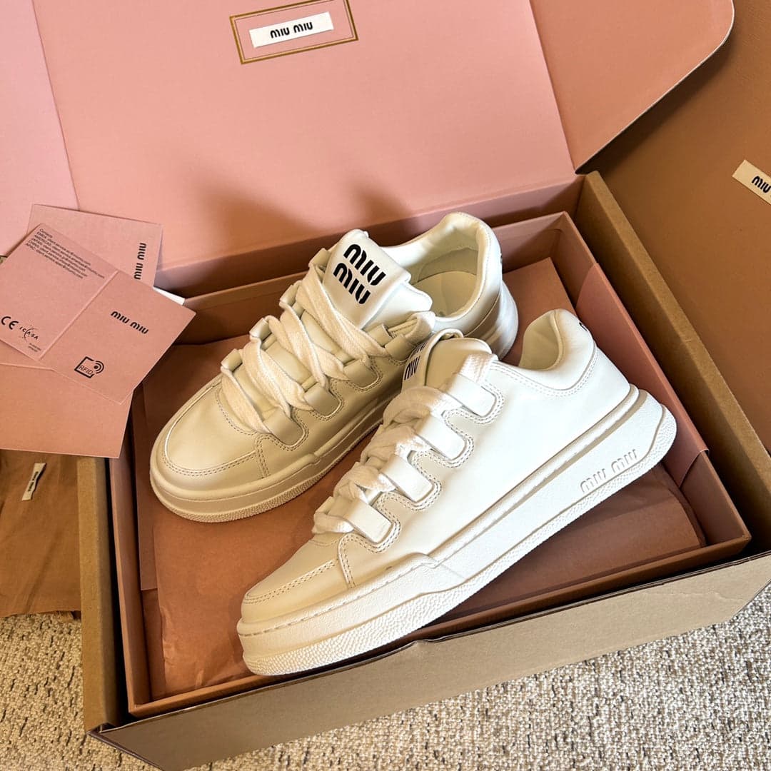 Miu Miu Sneakers – Moda