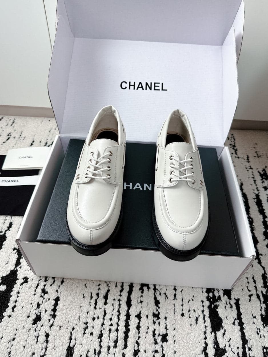 Derby Chanel 25 Edition white – Moda