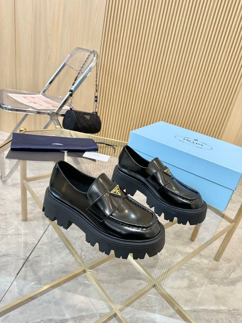 Mocassim Prada Black Gold – Moda