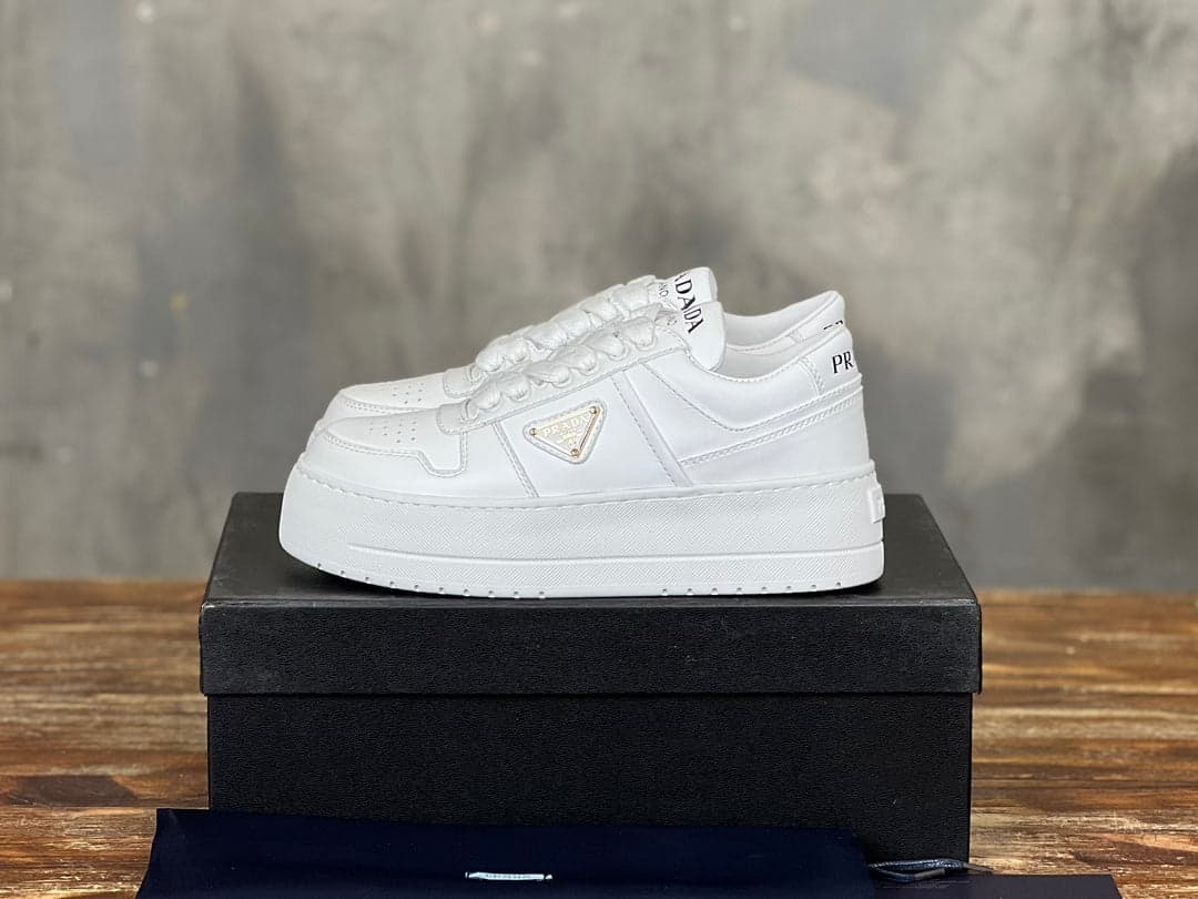 Prada Downtown  Bold  Leather  Sneakers  White – Moda