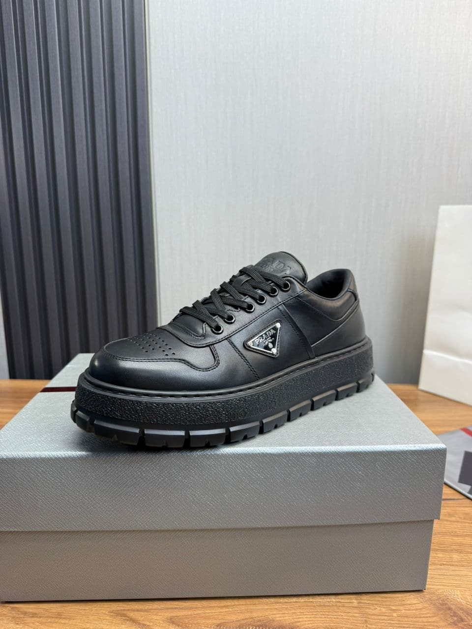Prada Leather Sneaker Black – Moda