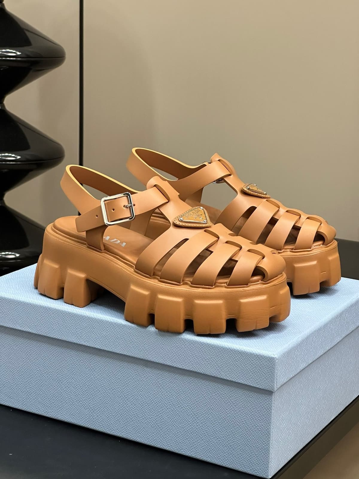 Prada Monolith Cevada – Moda