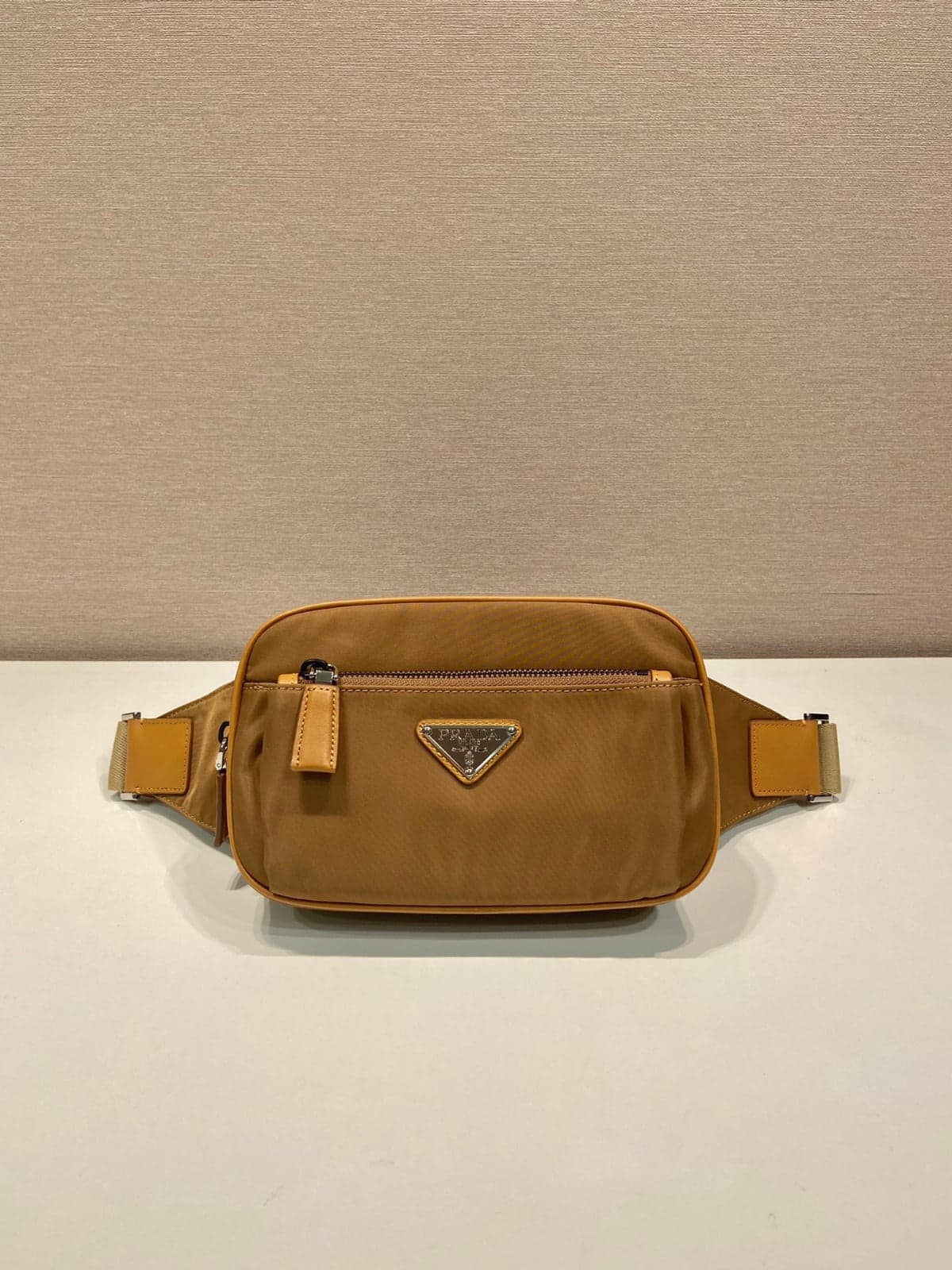 Prada Pochete Re-Nylon Leather – Moda