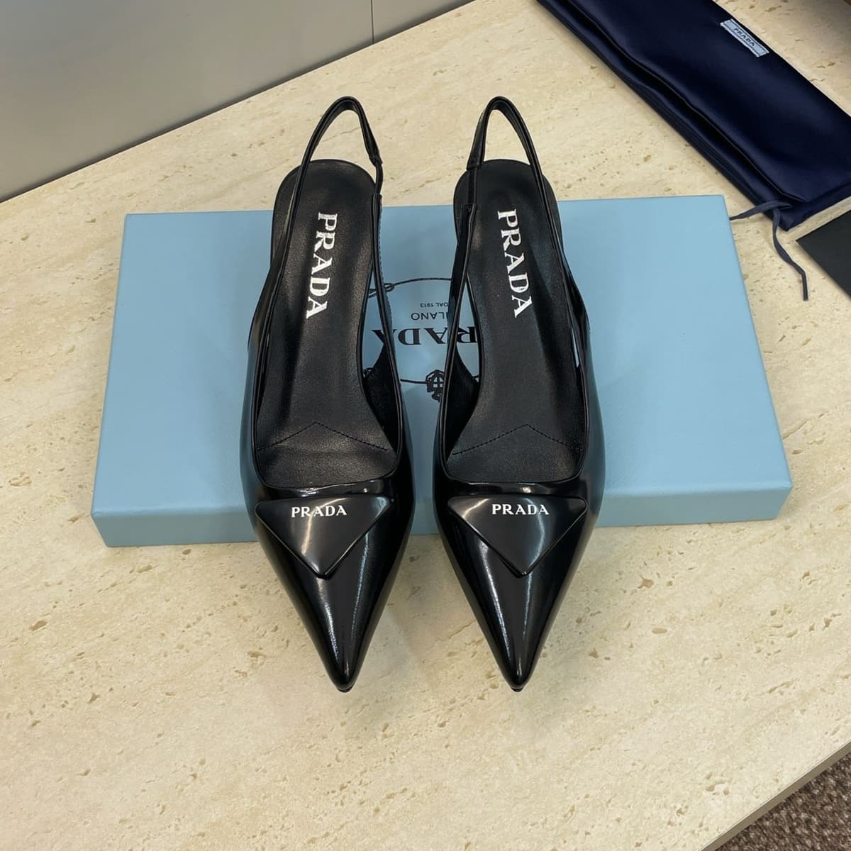 Prada Patent Leather Slingback Pumps – Moda