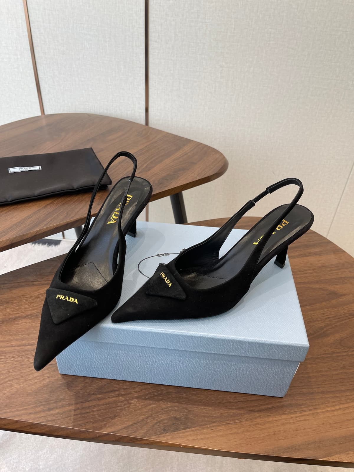 Prada  slingback pump suede Black – Moda