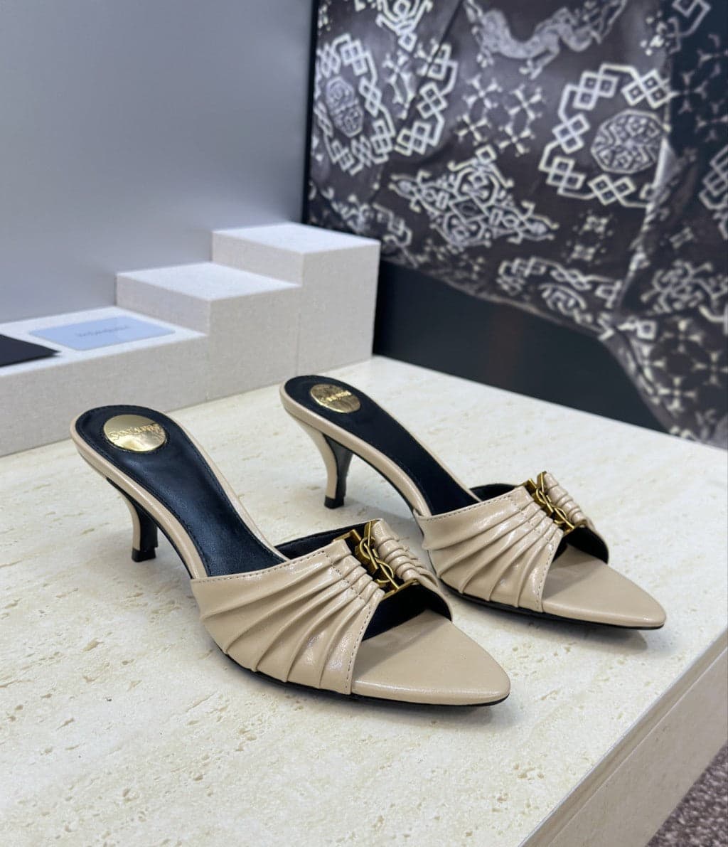 Saint Laurent Babylone Cassandra Draped Mule Nude Beige – Moda
