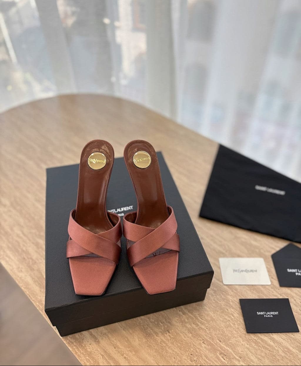 Saint Laurent  Mules Opyum Em Crepe De Cetim Manioc Brown – Moda