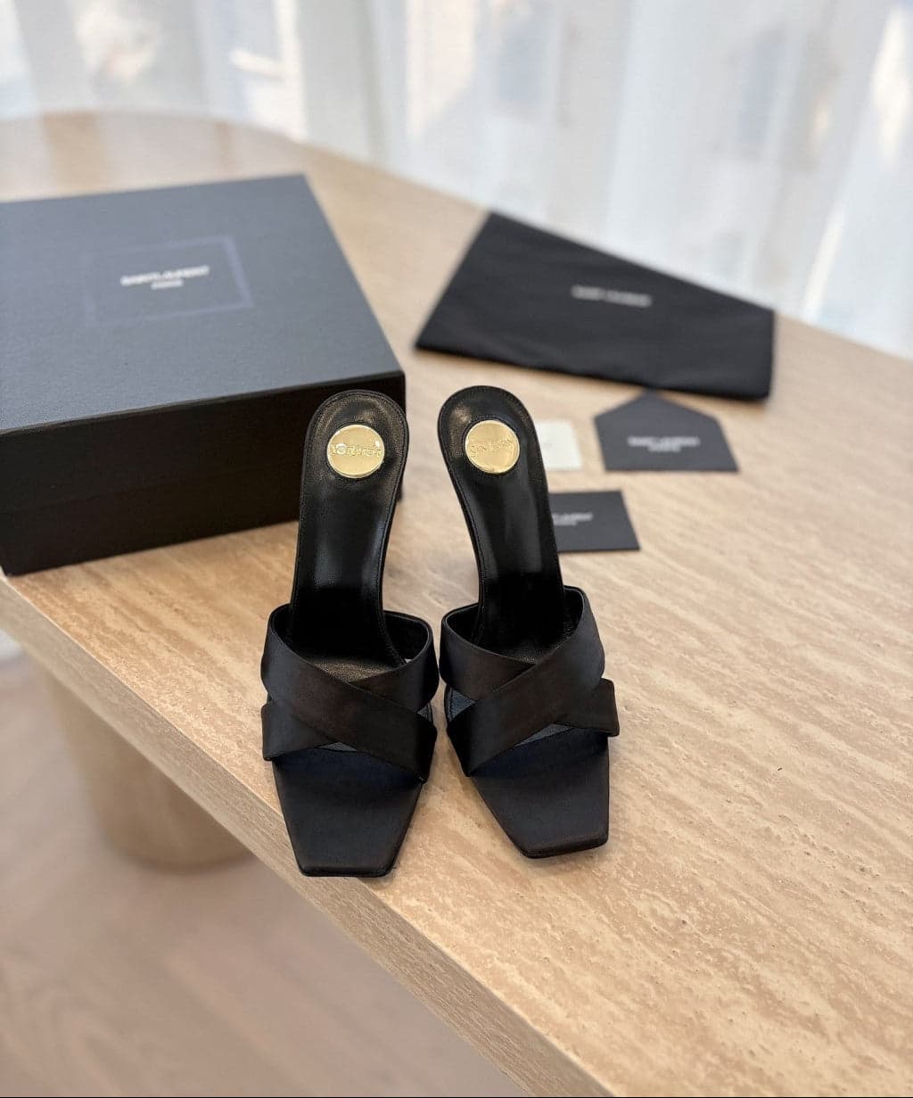 Saint Laurent  Mules Opyum Em Crepe De Cetim Black – Moda