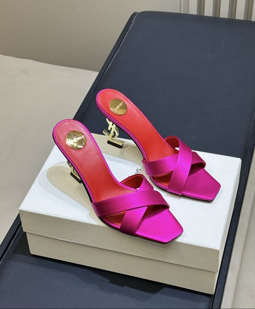 Saint Laurent  Mules Opyum Em Crepe De Cetim Rosa Choque – Moda