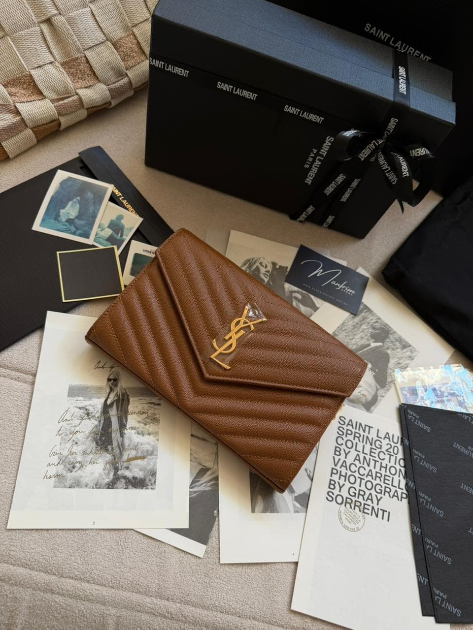 Saint Laurent Shoulder Bag Brown Ferragens Douradas – Moda