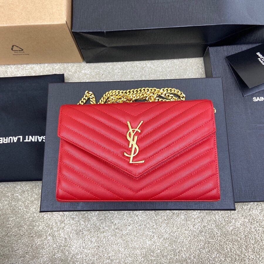 Saint Laurent Shoulder Bag red Ferragens Douradas – Moda