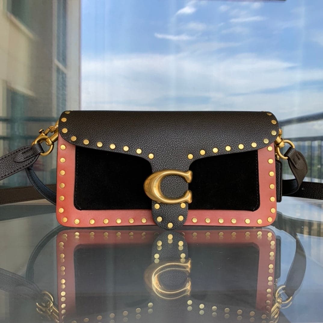 Tabby Shoulder Bag 26 with Rivets da Coach – Moda