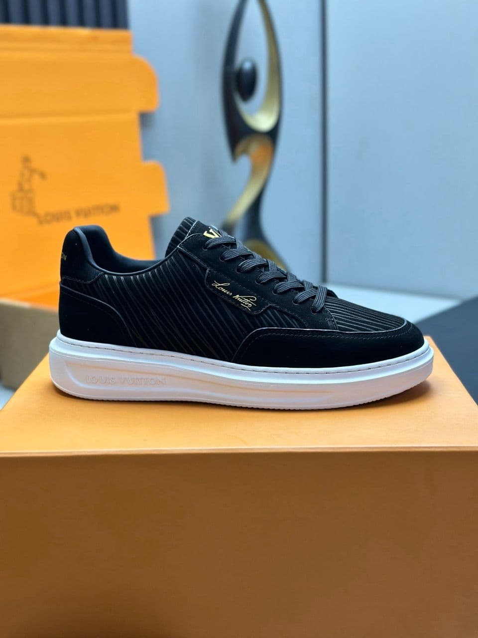Louis Vuitton Beverly Hills Black And Gold – Moda
