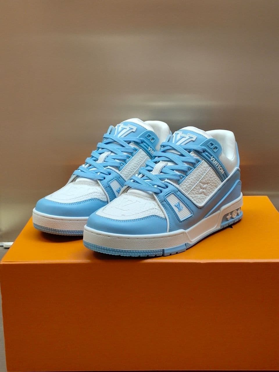 Trainer Light Blue – Moda