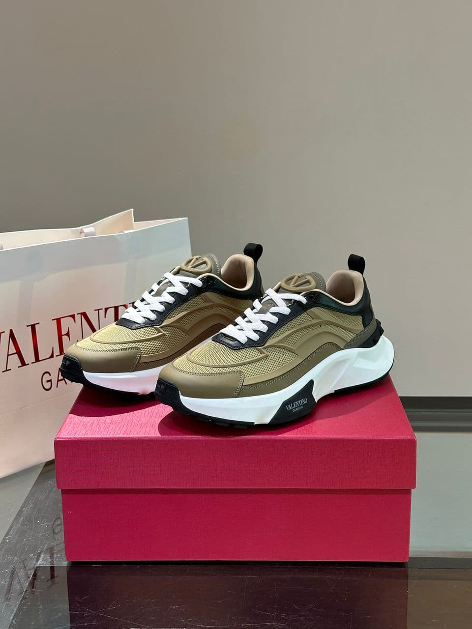 Valentino Lusso – Moda