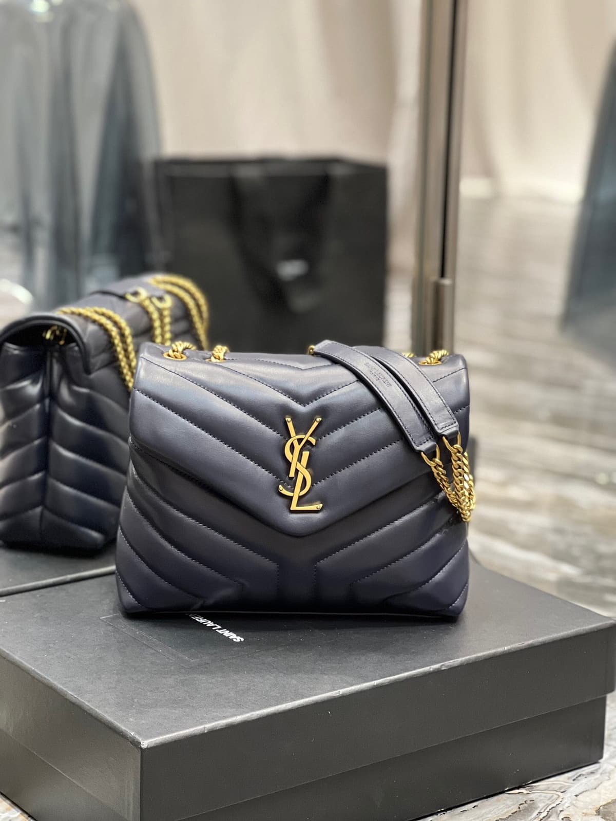 Yves Saint Laurent Dark Blue Lou Lou – Moda