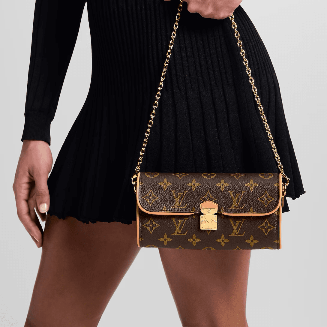 Bolsa Louis Vuitton Pochette Camille Monogram