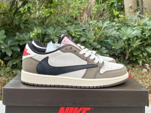 Air Jordan 1 Low Travis Scott OG Sp DM7866-717 .