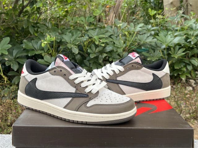 Air Jordan 1 Low Travis Scott OG Sp DM7866-717 .