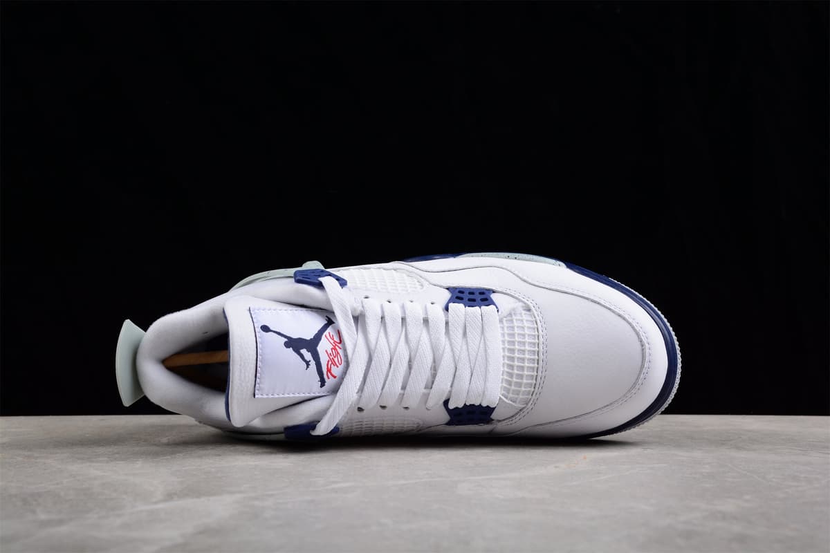 Air Jordan 4 Retro "Midnight Navy"