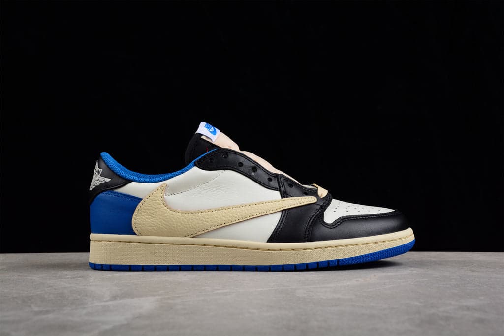Jordan 1 Retro Low OG SP Fragment x Travis Scott DM7866-140.