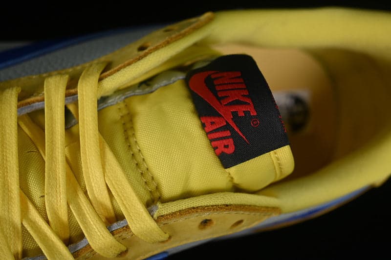 Jordan 1 Retro Low OG SP Travis Scott Canary.