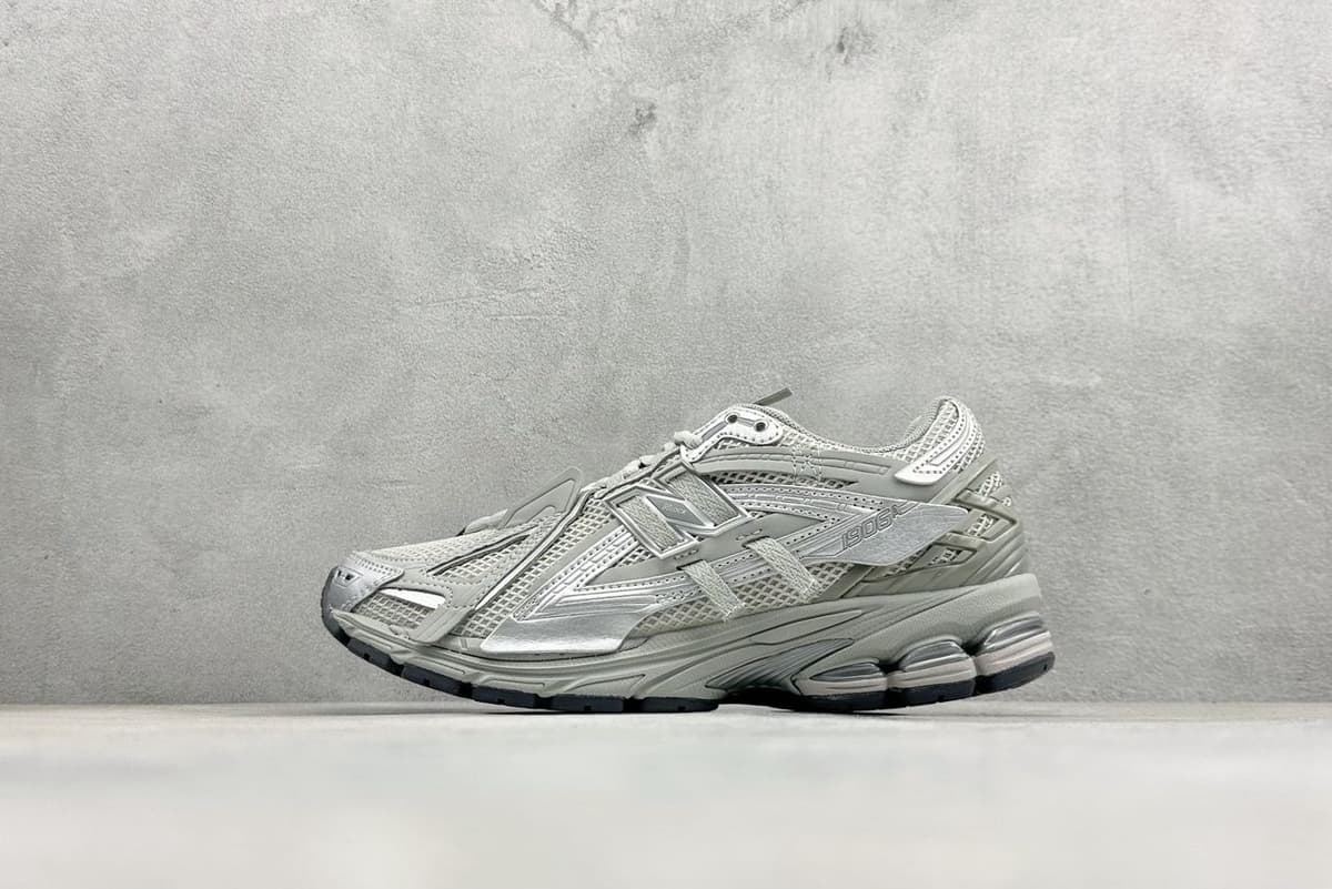 New Balance 1906A Concrete Silver Metallic