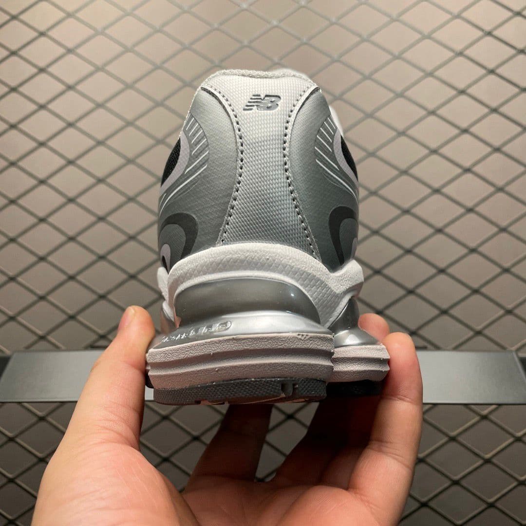 New Balance 2000 Abzorb
