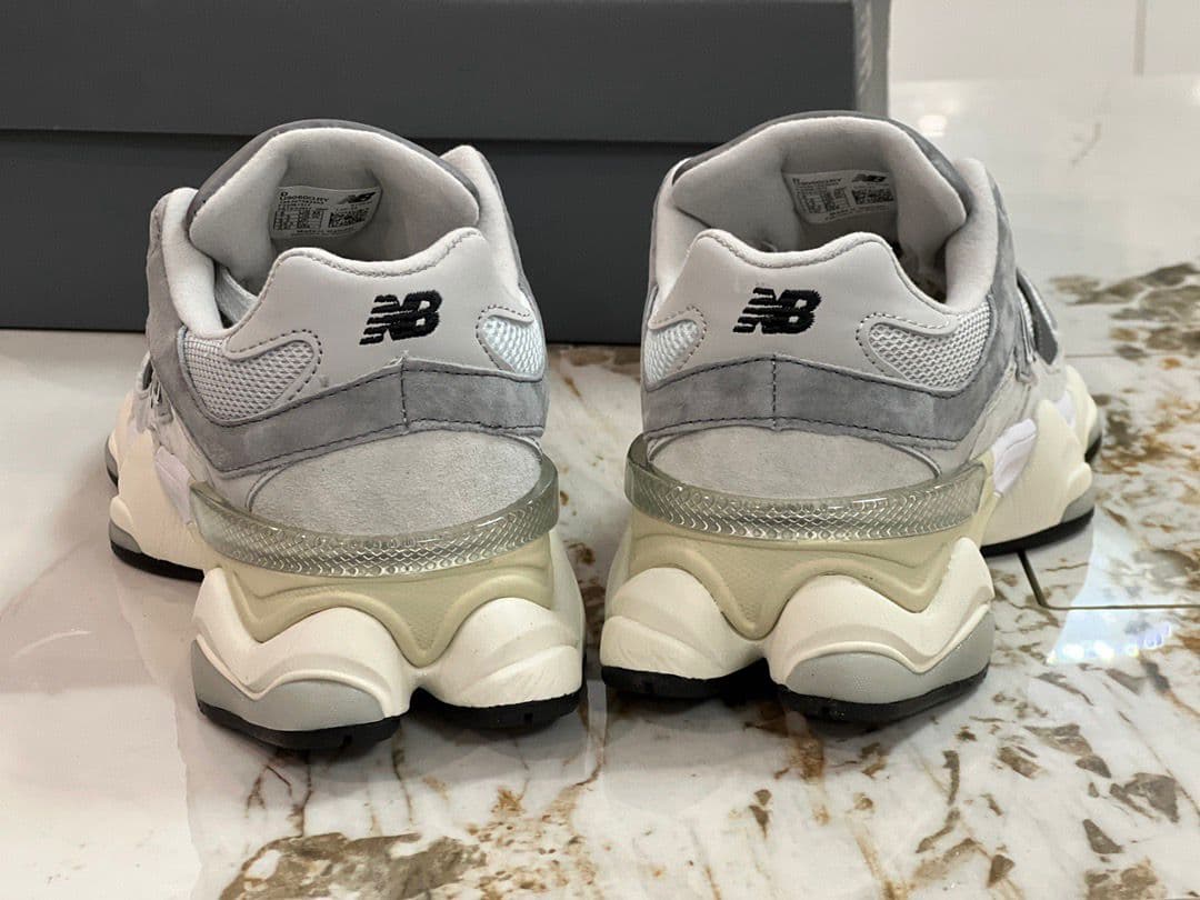New Balance 9060 Cinza Rain Cloud