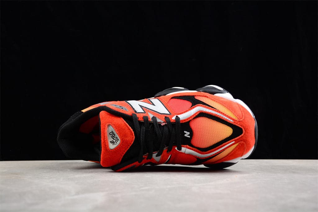 New Balance 9060 DTLR Fire Sign U9060DMG.