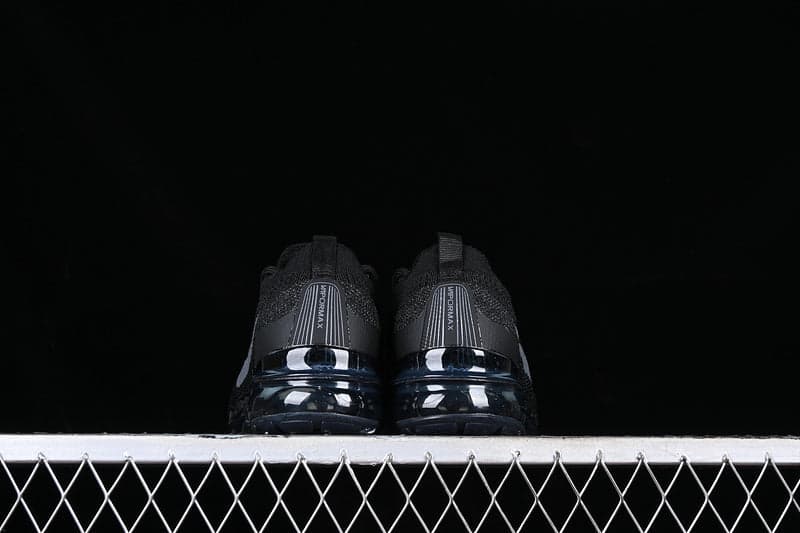 Nike Air VaporMax 2023 Flyknit Black Anthracite DV6840-001.