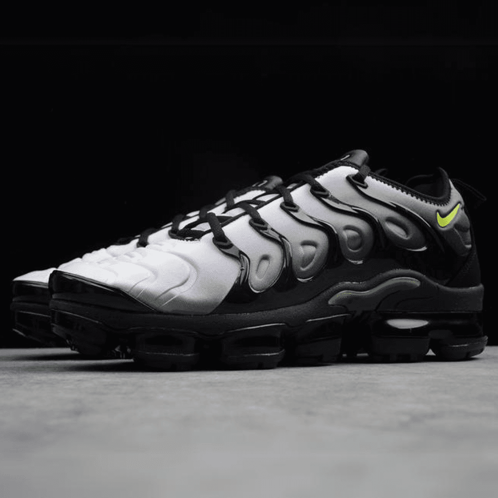 Nike Air VaporMax Plus Black Volt 924453-009
