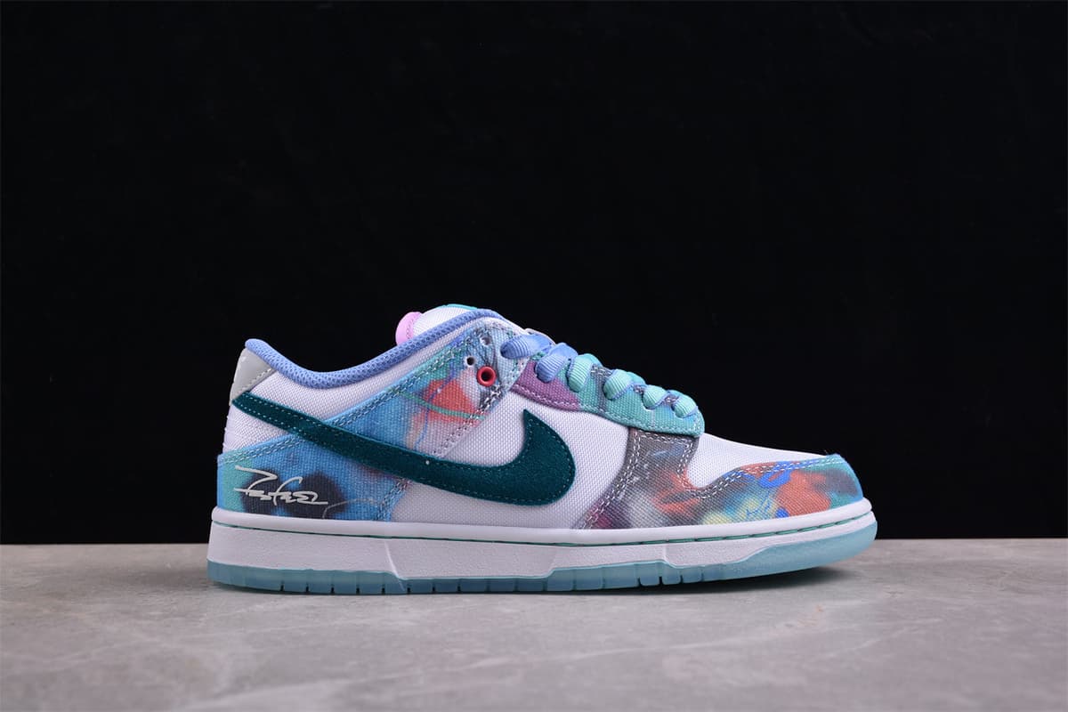Nike SB Dunk Low Futura Laboratories Bleached Aqua