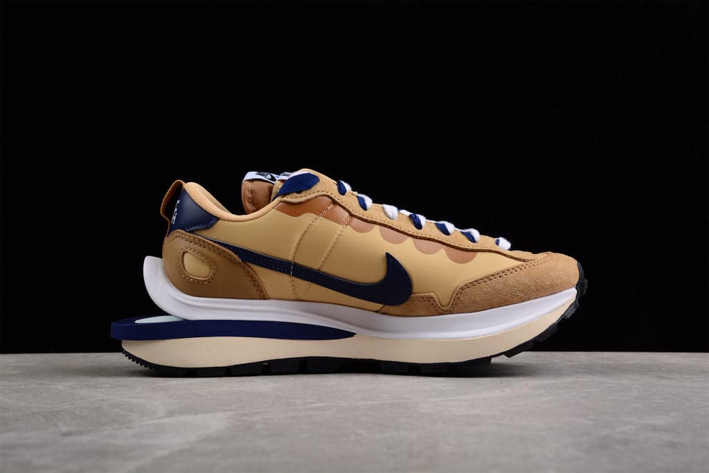 Nike Vaporwaffle sacai Sesame Blue Void DD1875-200.