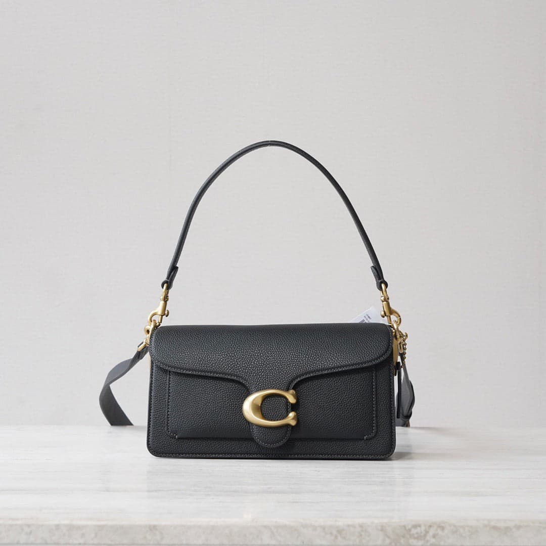 Bolsa Coach Tabby em Couro Preto com Interior Caramelo .