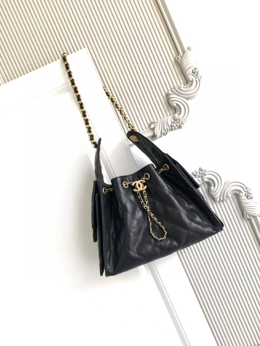 Bolsa Hobo Chanel 25 Black Small