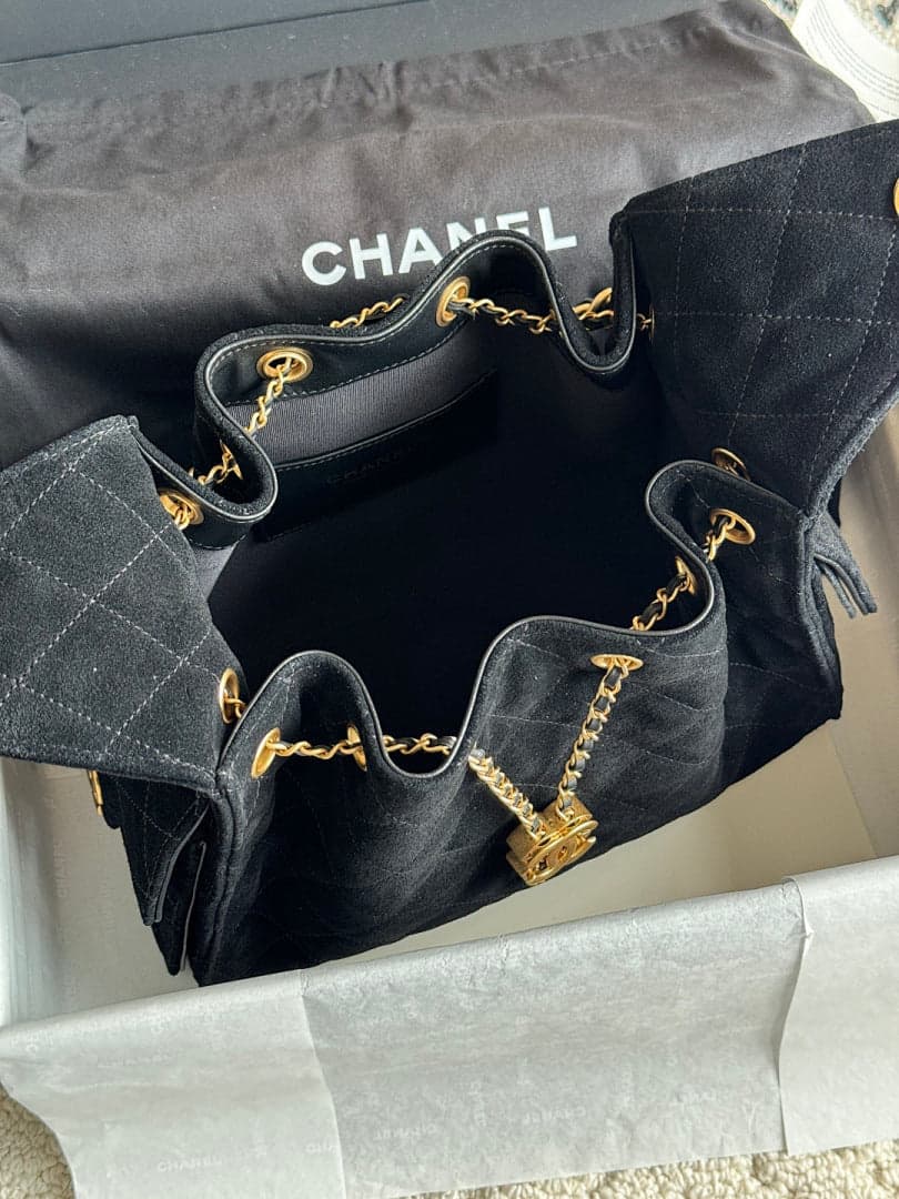 Bolsa Hobo Chanel 25 em camurça Black Small
