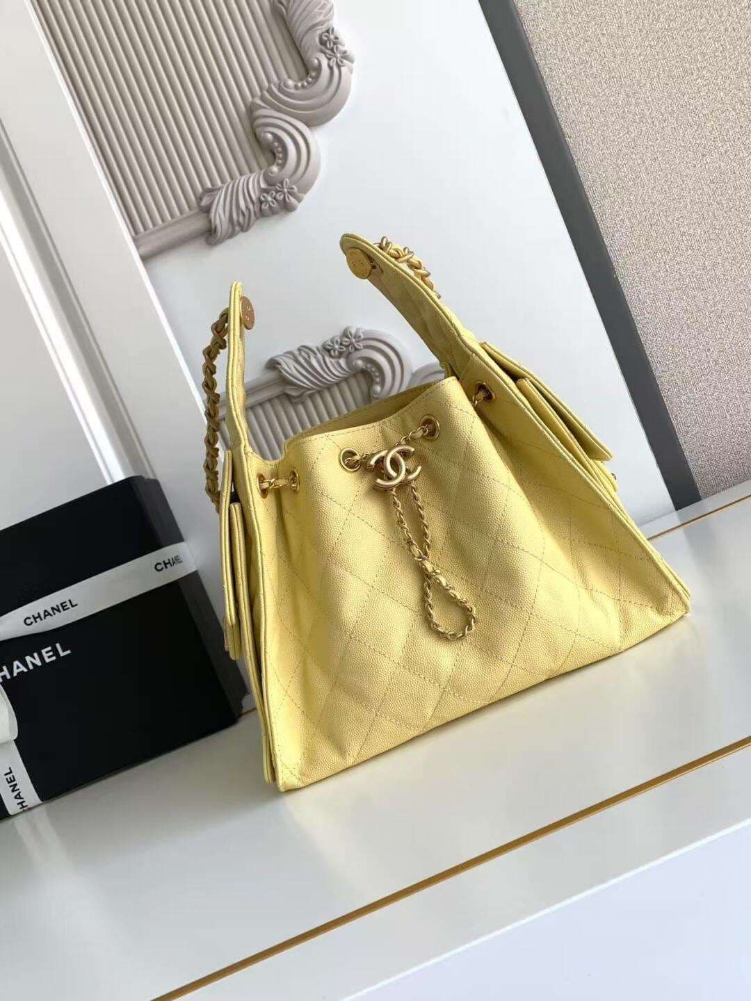 Bolsa Hobo Chanel 25 Yellow Small