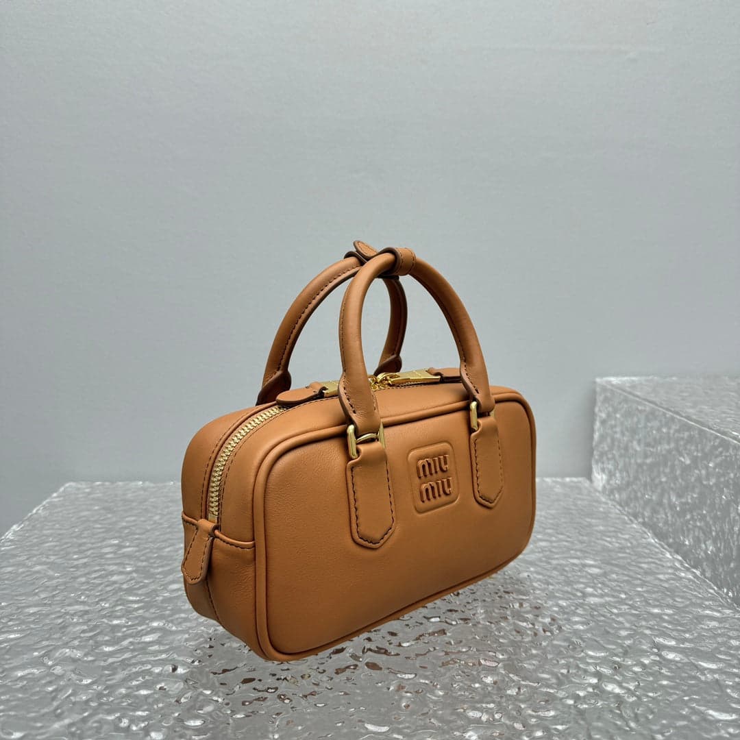 Bolsa Miu Miu Arcadie Leather Bag