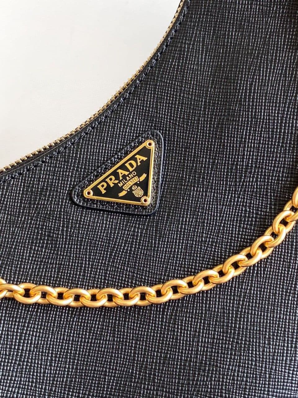 Bolsa Prada Chain Shoulder Bag Couro Preto .