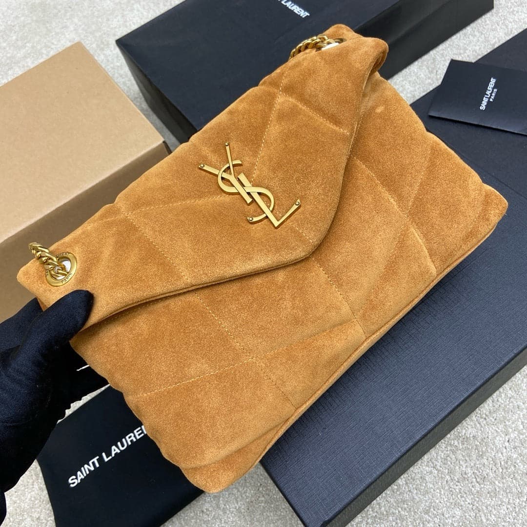 Bolsa Saint Laurent Puffer Toy Shoulder Bag Camel em camurça