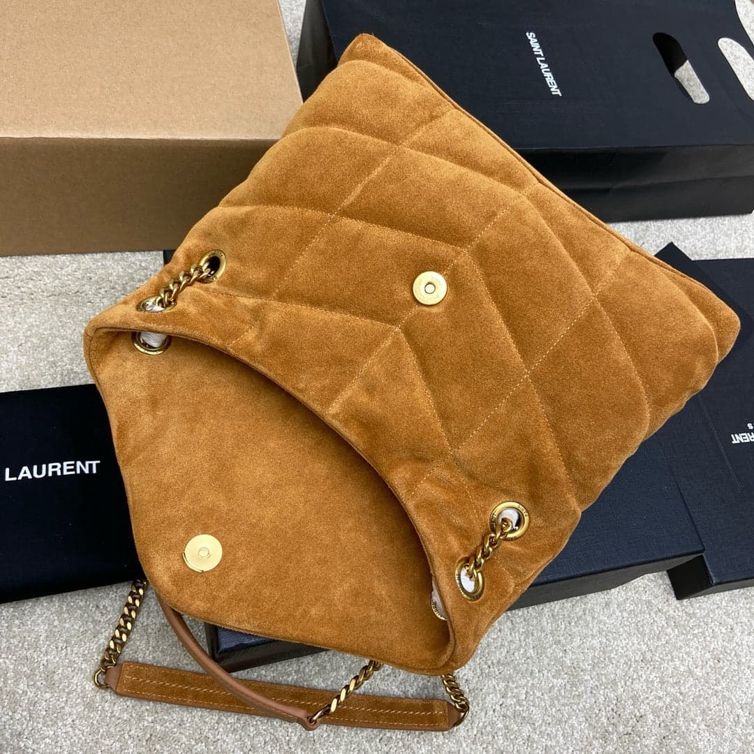 Bolsa Saint Laurent Puffer Toy Shoulder Bag Camel em camurça