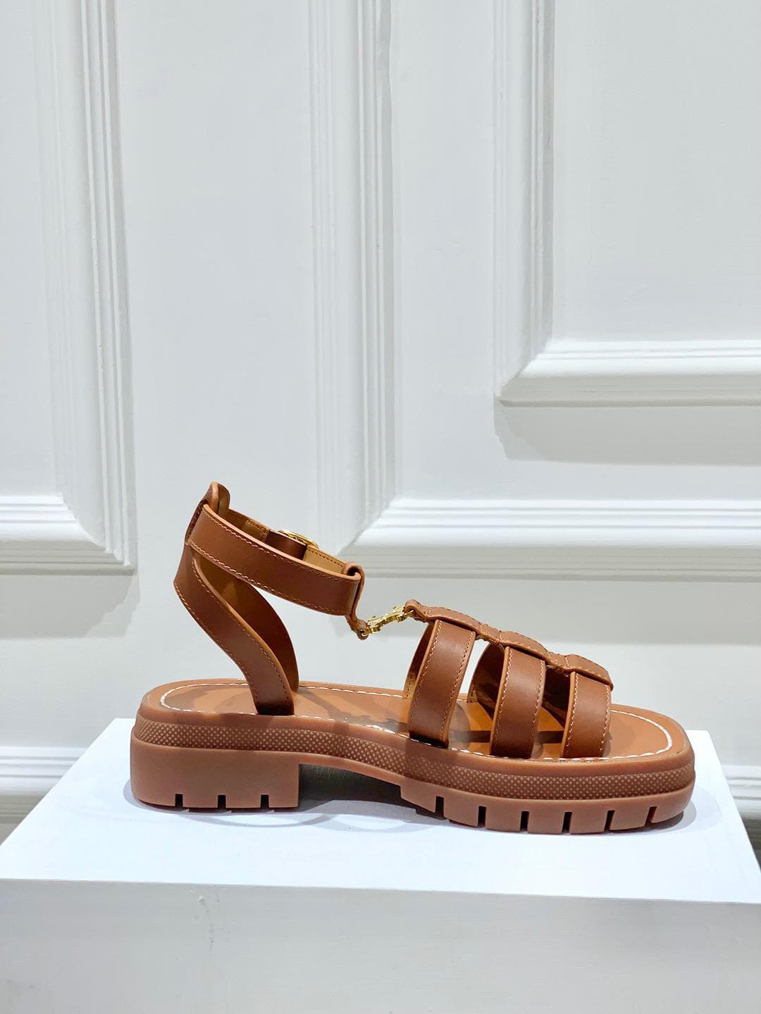 CELINE CLEA TRIOMPHE GLADIATOR ANDALIA IN CALF LEATHER - VEGETABLE TANNING (Pronta Entrega)