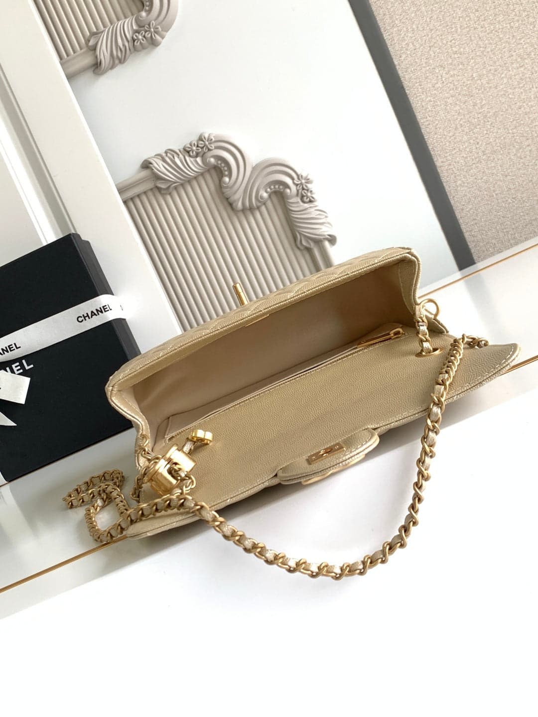 Chanel Classic Double Flap Dourada