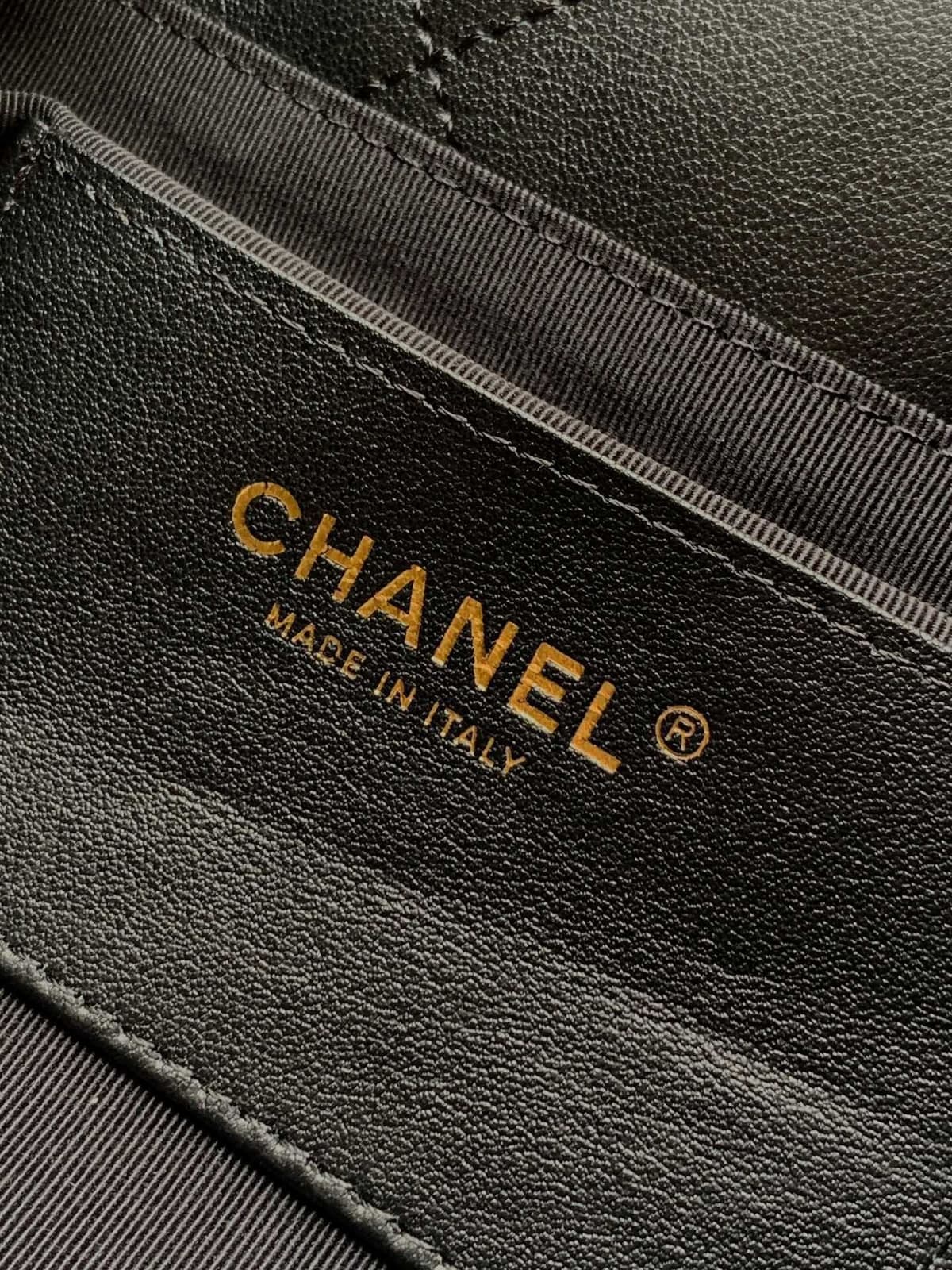 Chanel Hobo Bag Black
